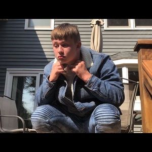 Meet your Posher, Sneakerwayy